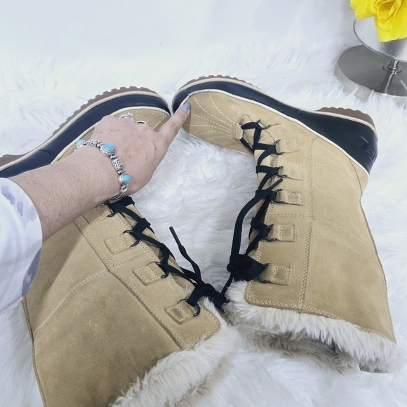 Sorel Women's TIVOLI II US10 Chestnut Suede Lined Faux Fur Winter Snow B… - Picture 5 of 17